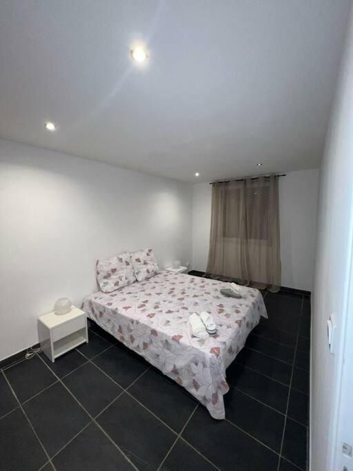 Grand Appartement Climatise Et Fonctionnel Marseille Extérieur photo